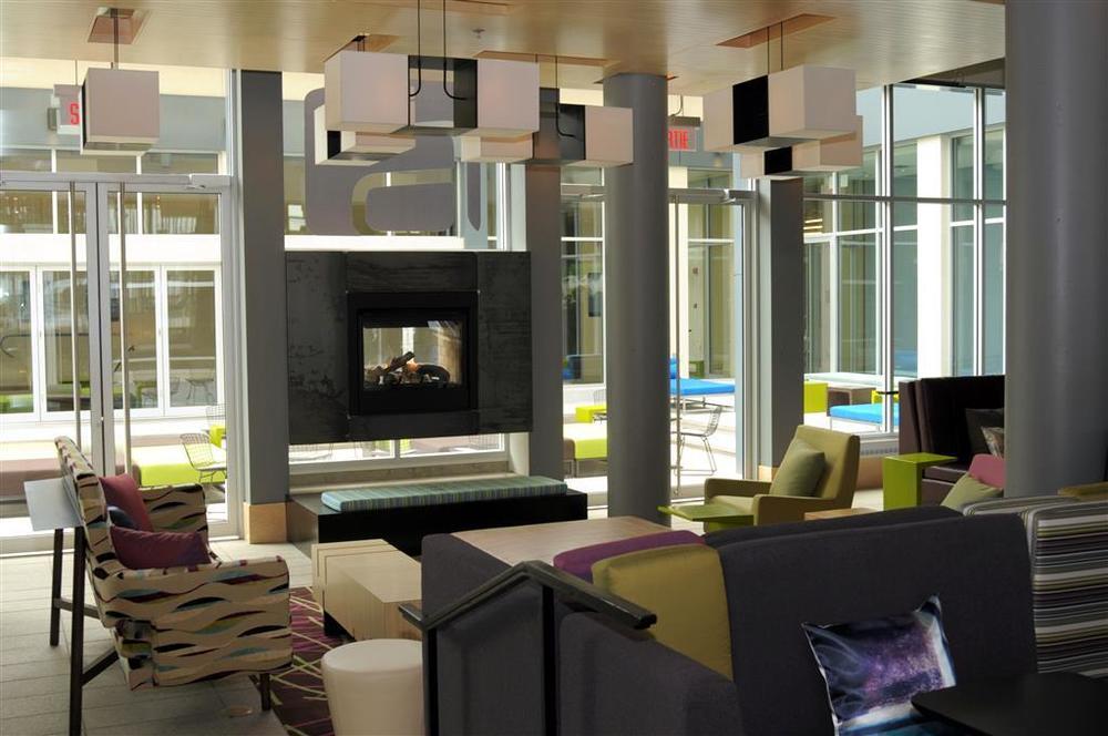 Aloft Montreal Airport Hotel Дорвал Интериор снимка