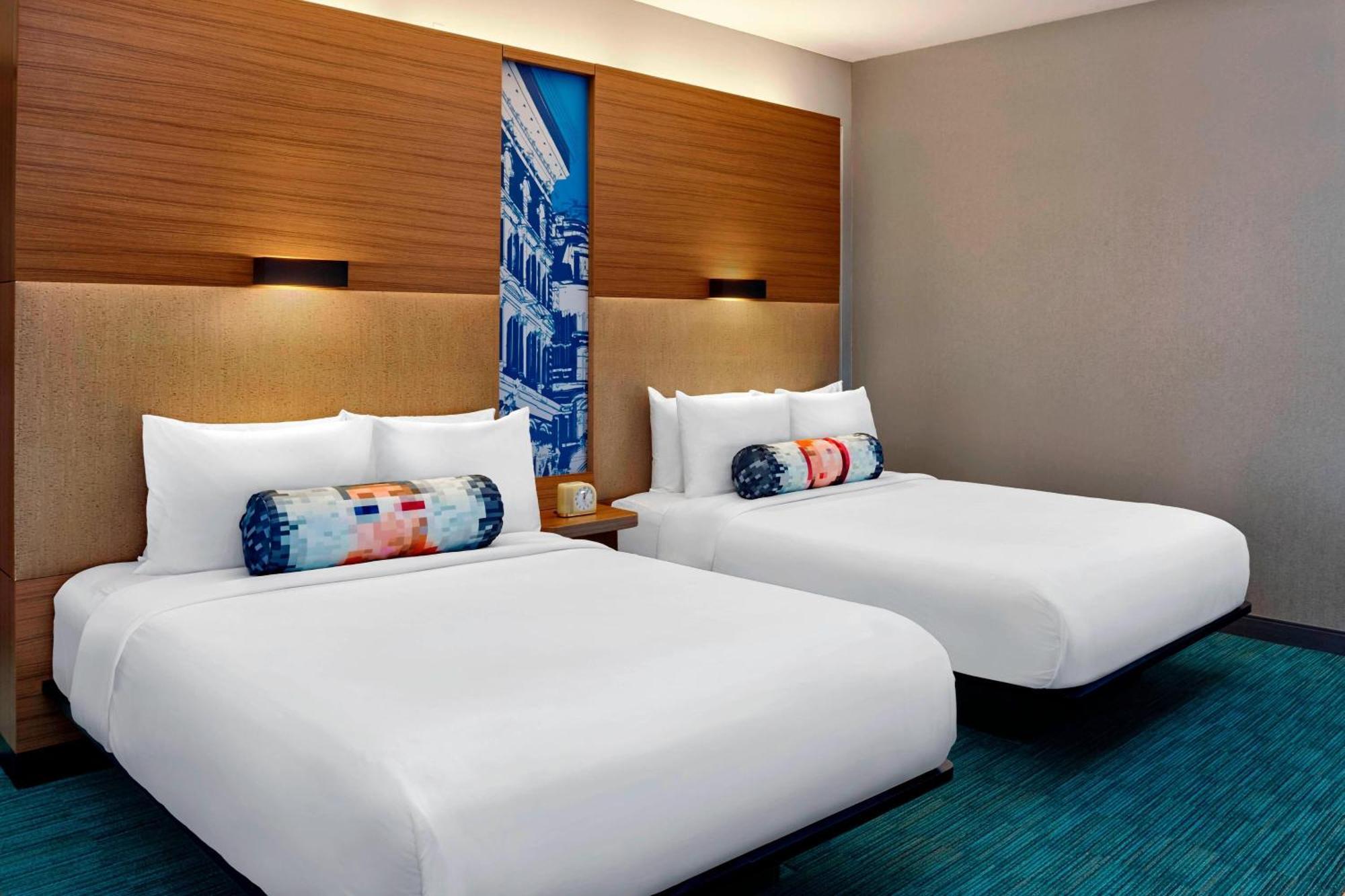 Aloft Montreal Airport Hotel Дорвал Екстериор снимка